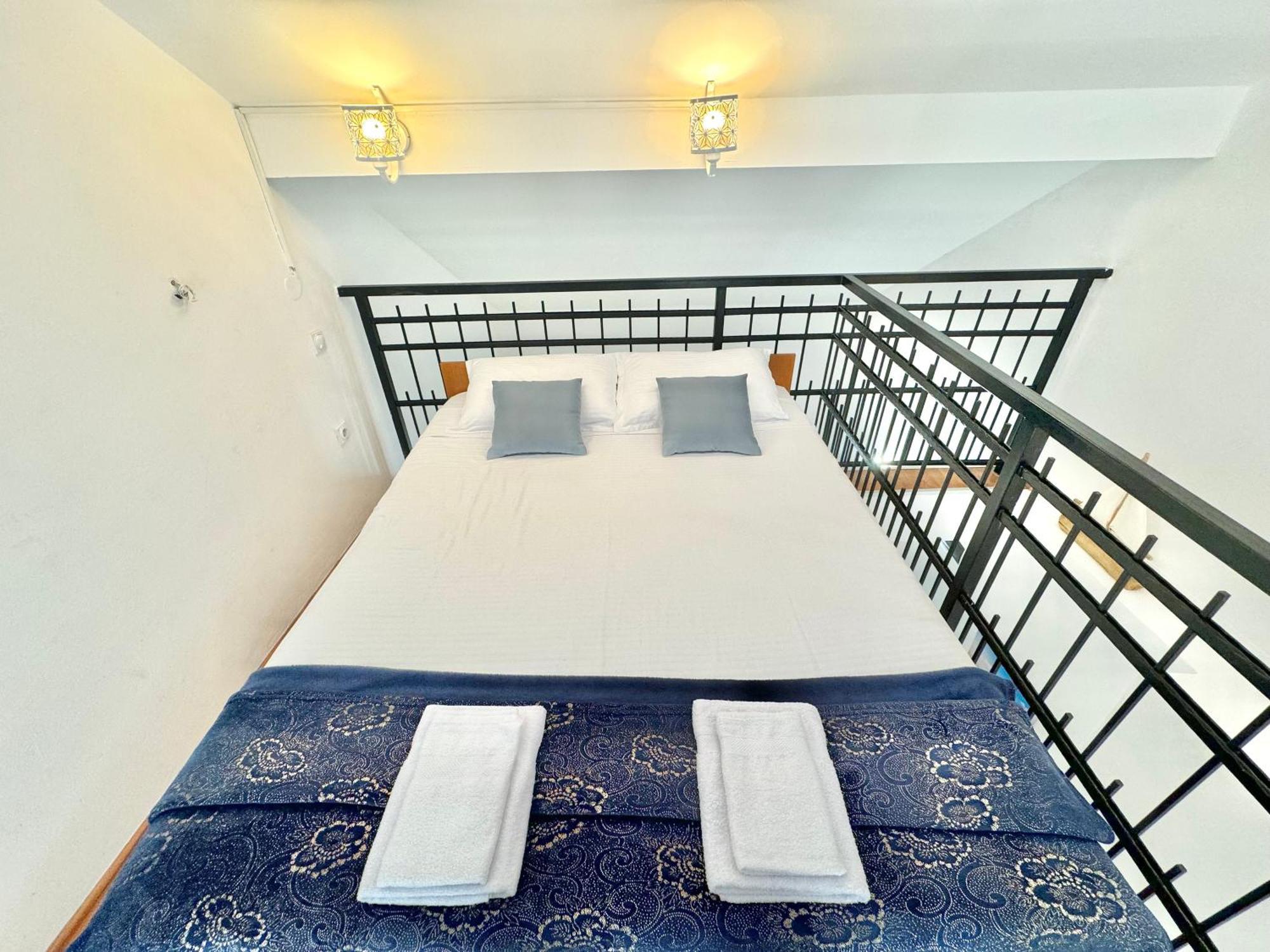 Apartment For-a