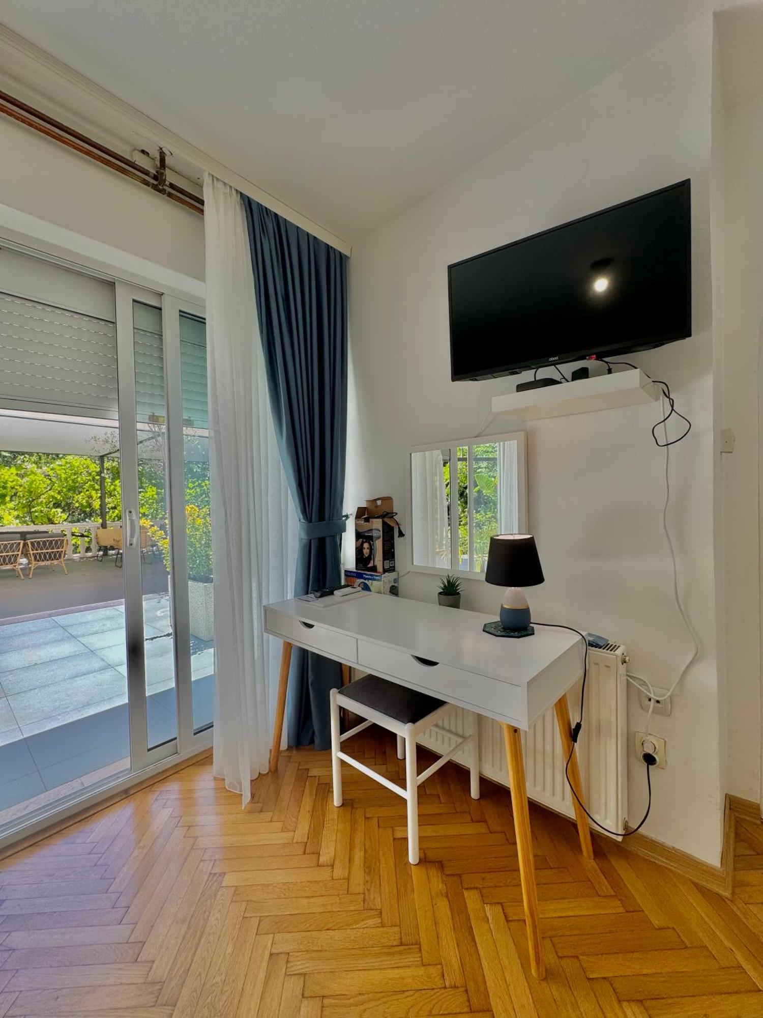 For-a Apartment *
